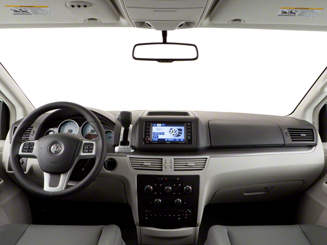 2010 Volkswagen Routan SEL