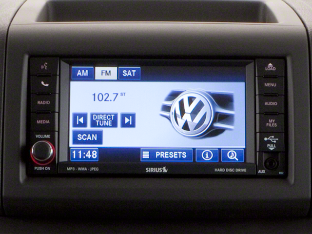 2010 Volkswagen Routan SEL