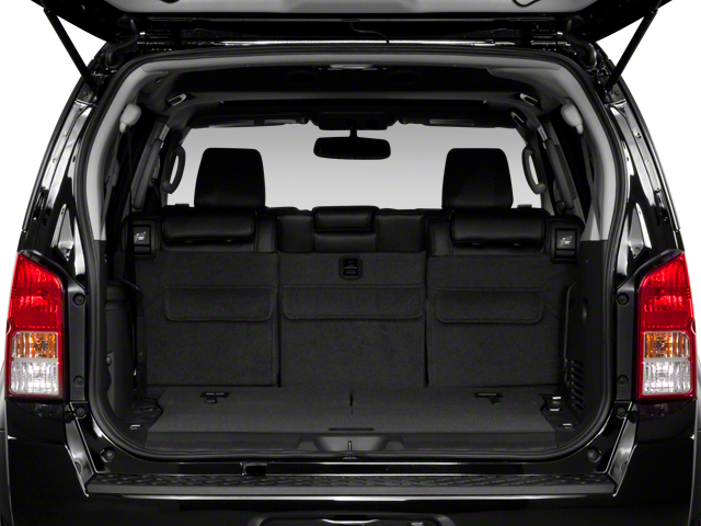 2012 Nissan Pathfinder LE