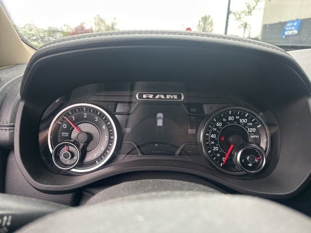 2019 RAM 1500 Laramie Crew Cab 4x4 5'7" Box