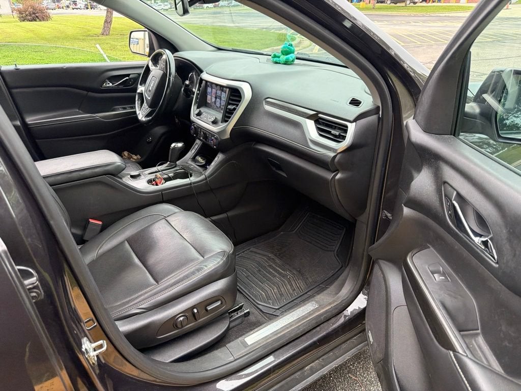 2017 GMC Acadia SLT