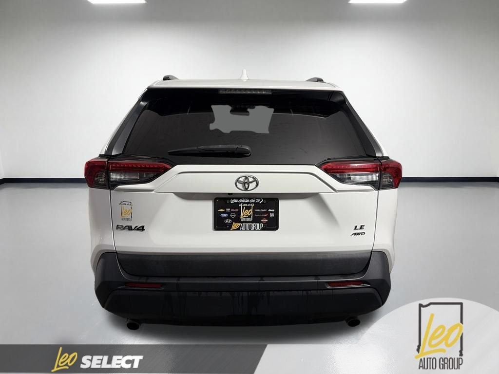 2019 Toyota RAV4 LE