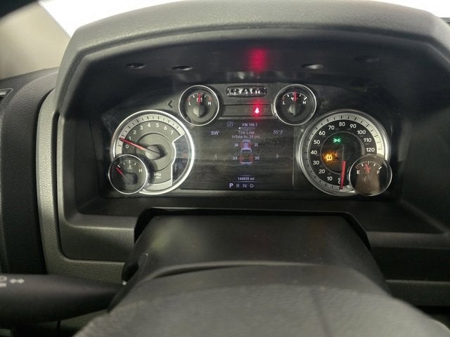 2017 RAM 1500 Big Horn Crew Cab 4x4 5'7" Box