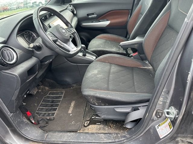 2020 Nissan Kicks SR