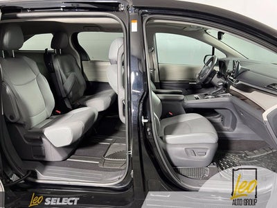 2021 Toyota Sienna XLE