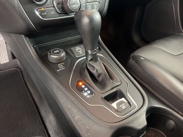 2022 Jeep Cherokee Latitude Lux 4x4