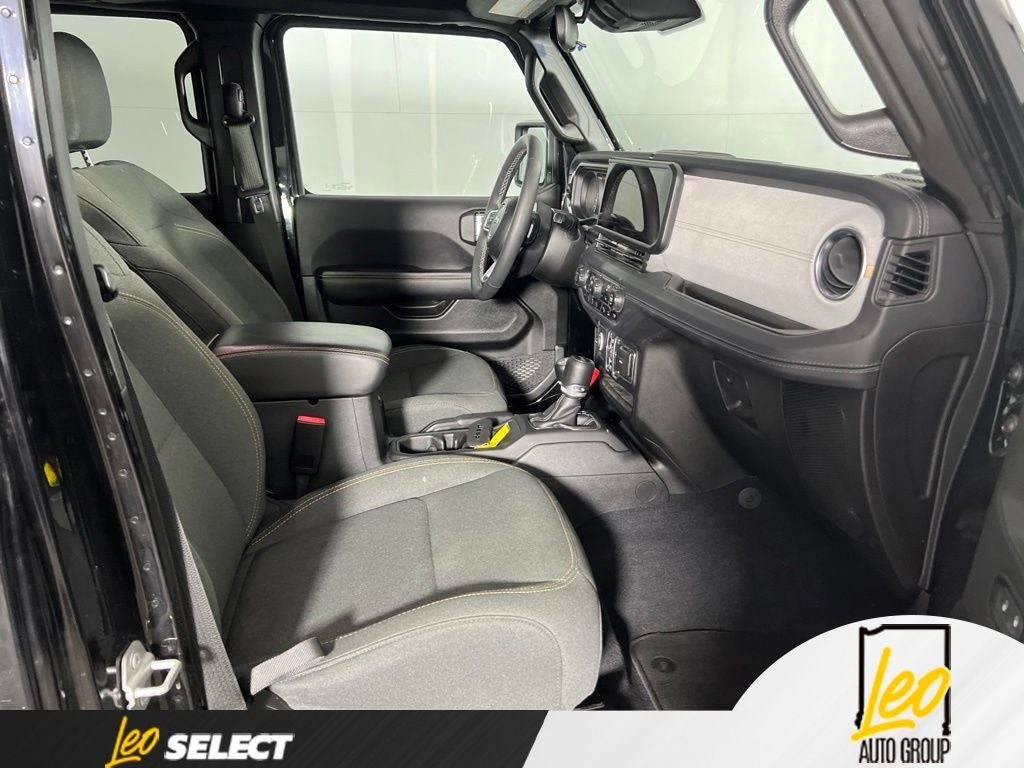 2025 Jeep Wrangler 4-Door Sahara 4x4