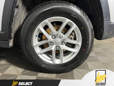 2023 Jeep Grand Cherokee Laredo 4x2
