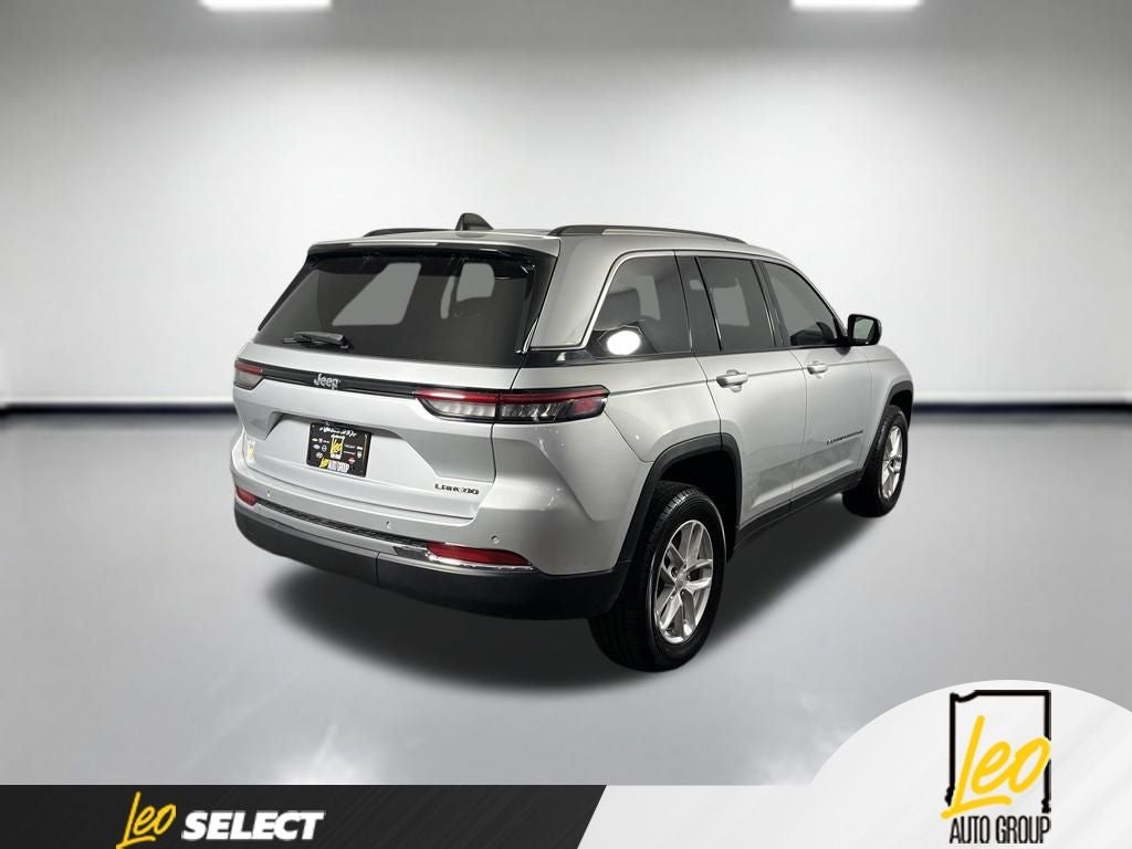 2023 Jeep Grand Cherokee Laredo 4x2