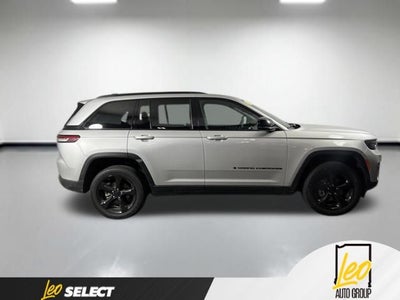 2023 Jeep Grand Cherokee Altitude 4x2