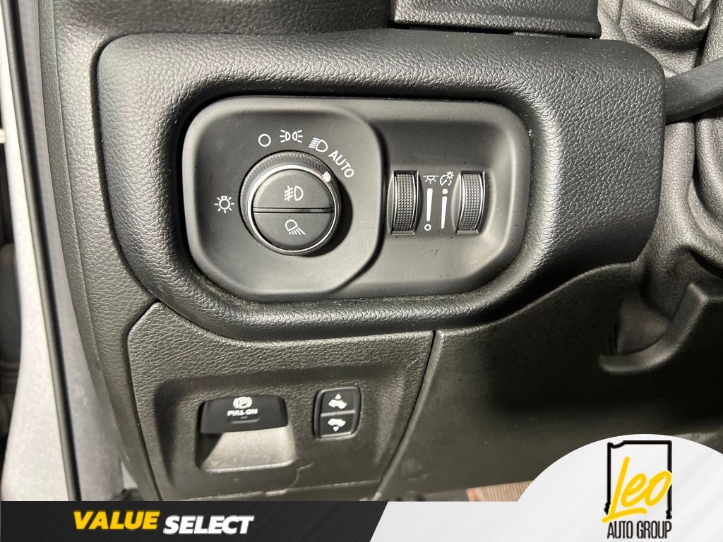 2019 RAM 1500 Big Horn/Lone Star Crew Cab 4x4 5'7' Box