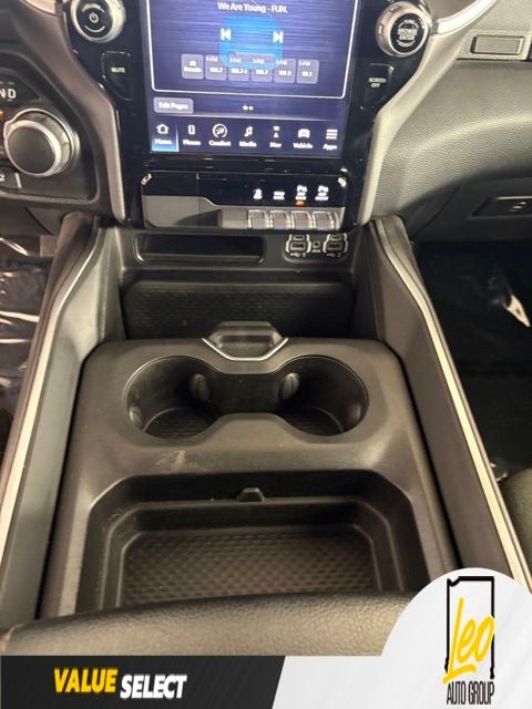 2024 RAM 1500 Big Horn Crew Cab 4x4 5'7' Box