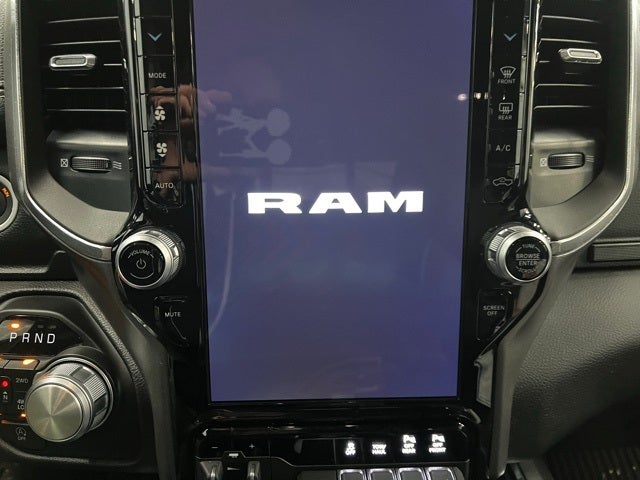 2023 RAM 1500 Laramie Crew Cab 4x4 5'7' Box