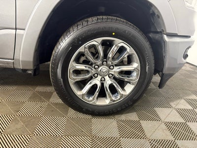 2022 RAM 1500 Laramie Crew Cab 4x4 5'7' Box