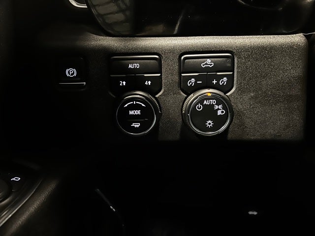 2024 Chevrolet Silverado 1500 4WD Crew Cab Short Bed LT with 2FL