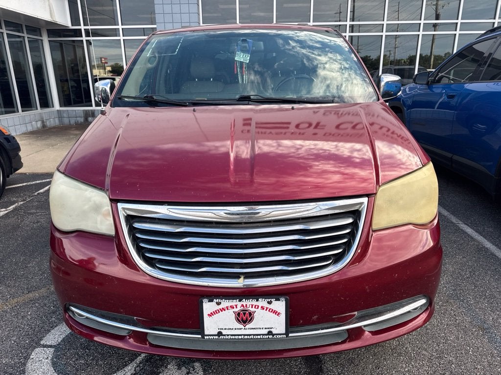 2014 Chrysler Town & Country Touring-L