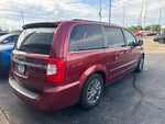 2014 Chrysler Town & Country Touring-L