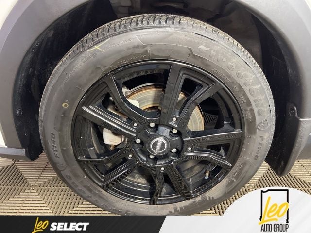 2023 Nissan Kicks SR Xtronic CVT