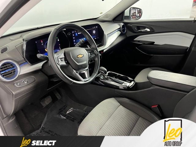 2025 Chevrolet Trax FWD LT
