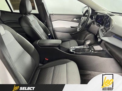 2025 Chevrolet Trax FWD LT