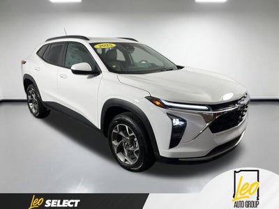 2025 Chevrolet Trax FWD LT