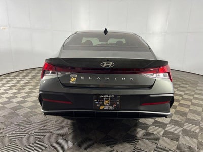 2026 Hyundai ELANTRA SE