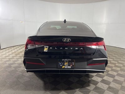 2026 Hyundai ELANTRA SE