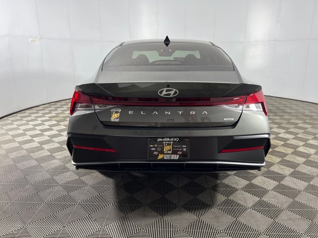 2026 Hyundai ELANTRA HYBRID Limited