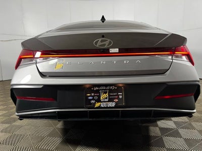 2025 Hyundai ELANTRA SEL Convenience