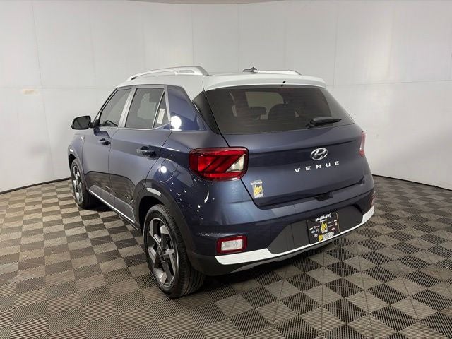 2026 Hyundai VENUE SEL W/Two-Tone Roof