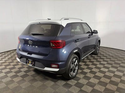 2026 Hyundai VENUE SEL W/Two-Tone Roof
