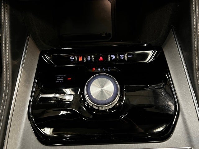 2024 Jeep Wagoneer Series II Carbide