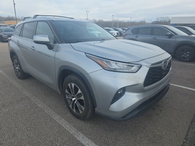 2020 Toyota Highlander Hybrid XLE