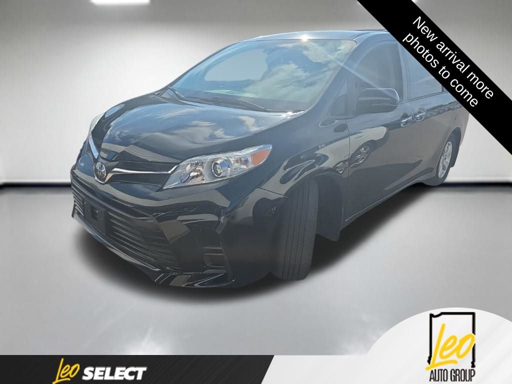 2020 Toyota Sienna LE 8 Passenger